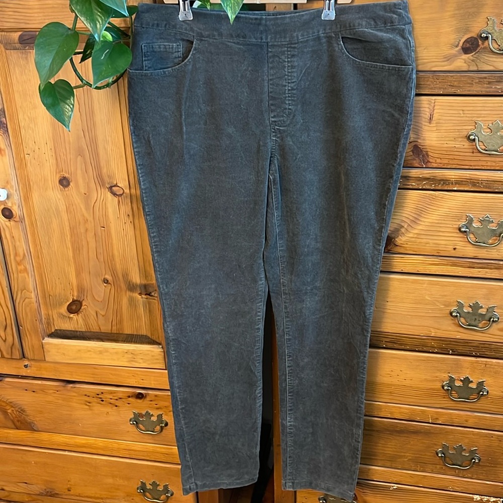 🌸Tribal pull on stretchy corduroy grey pants